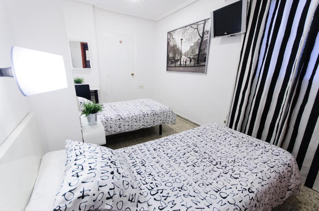 Hostal On Dormire فالنسيا المظهر الخارجي الصورة